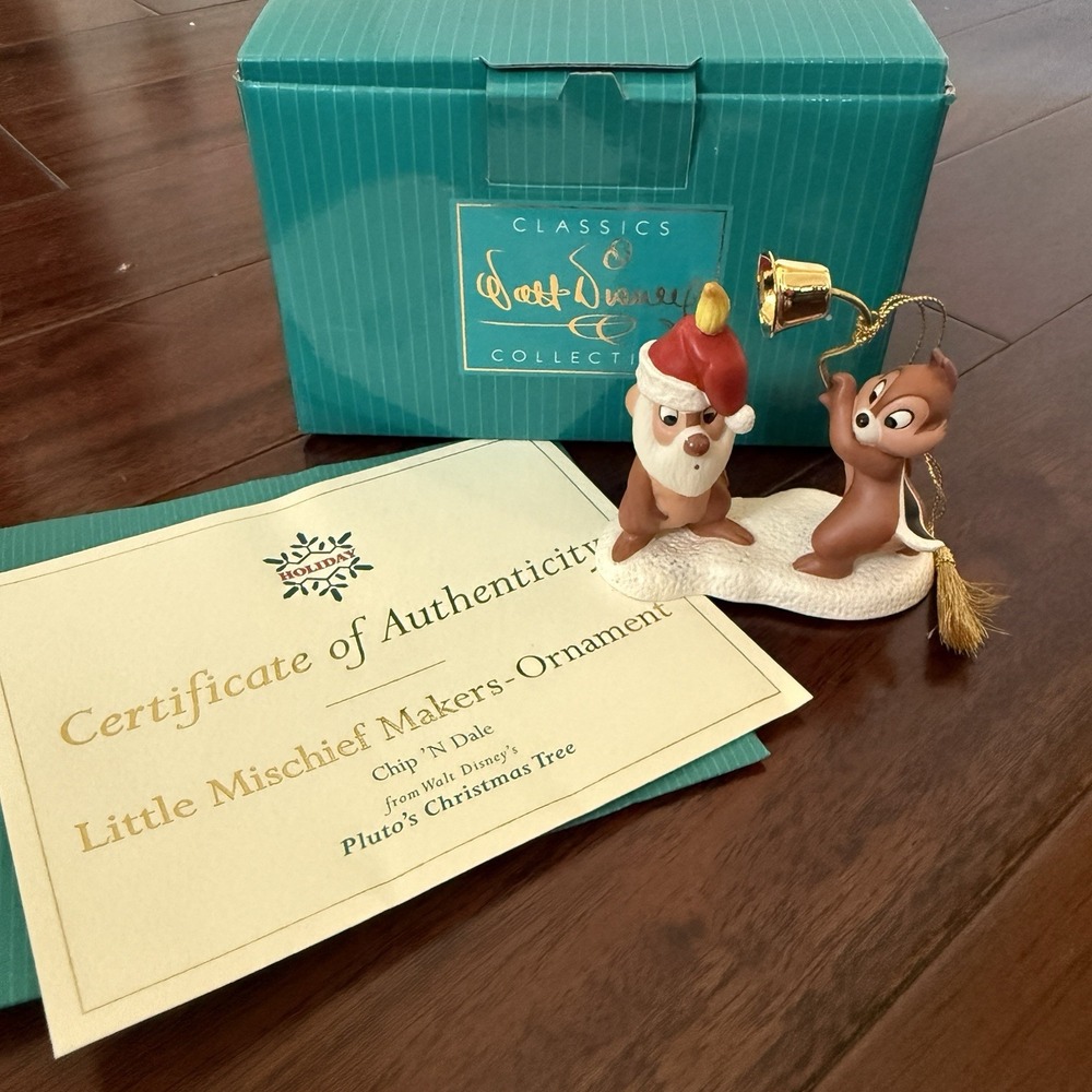 DISNEY WDCC CHIP & DALE LITTLE MISCHIEF MAKERS CHRISTMAS ORNAMENT PLUTO'S TREE‎